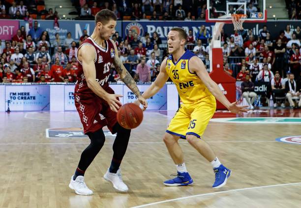 在与伊万互 在与伊万互