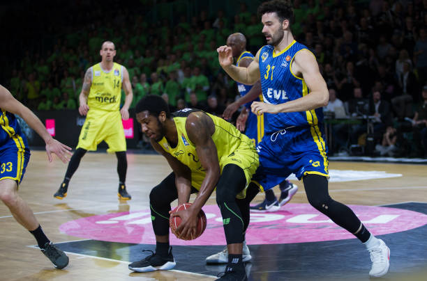 有望与杜月 有望与杜月